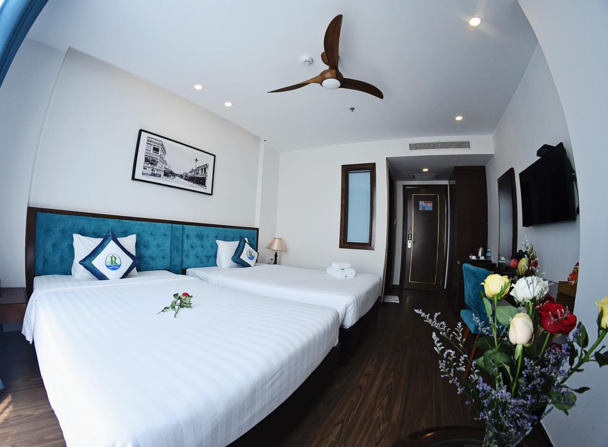 Ritzy Boutique Hotel Da Nang Beach Room photo