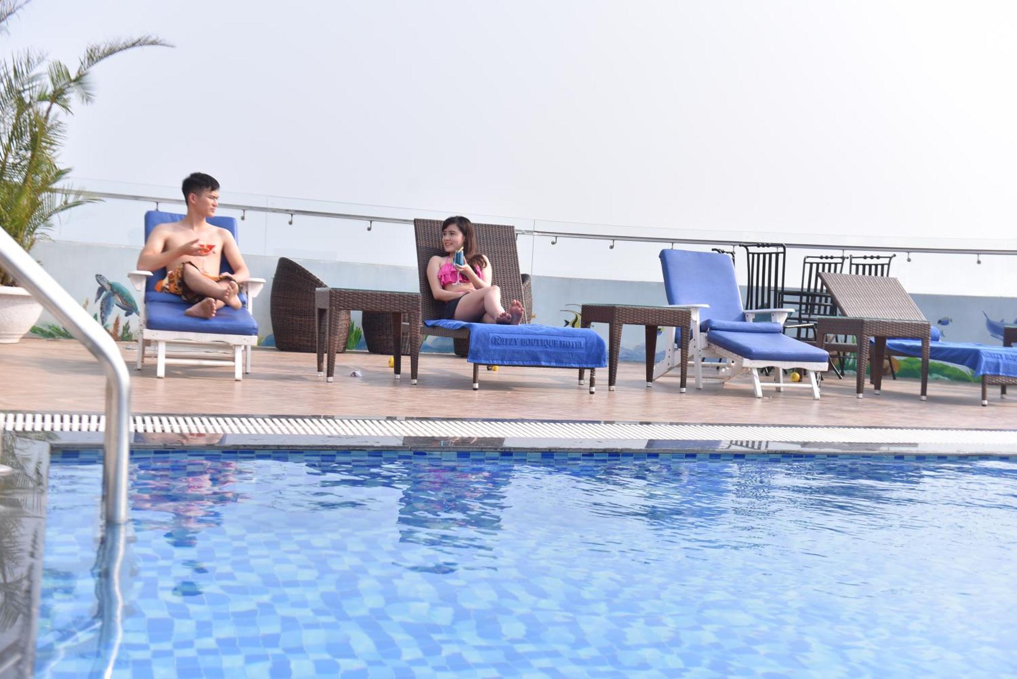 Ritzy Boutique Hotel Da Nang Beach Exterior photo
